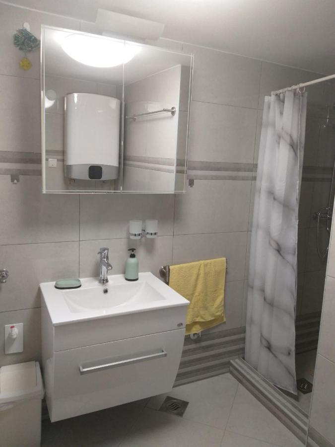 Apartmani Crikvenica 30053 - Veljacic Zimmer foto